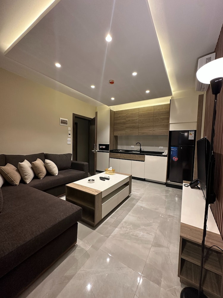 Charming Amman Apartment With Modern Amenit
