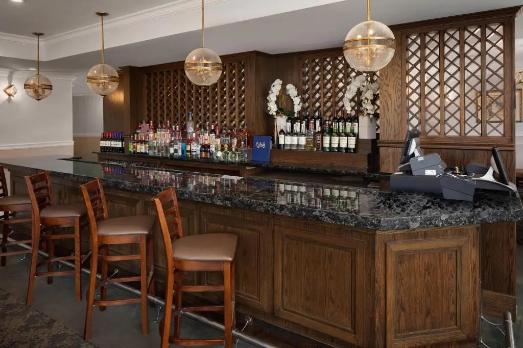 Photo - The Andrew Hotel