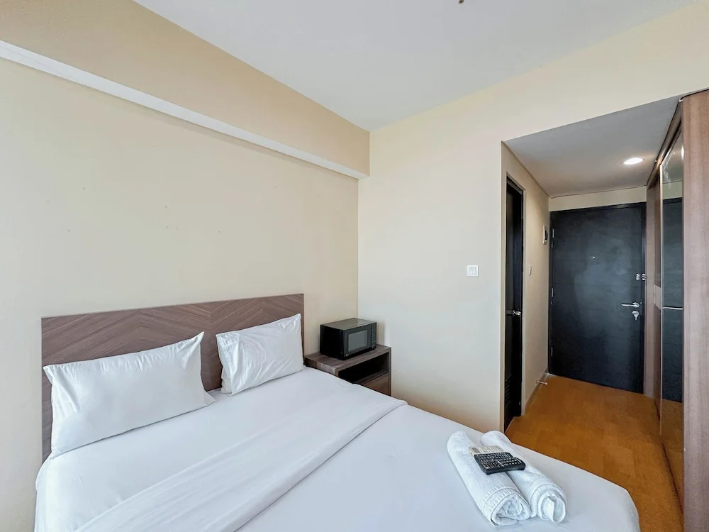 Best Price And Relaxing Studio (No Kitchen) At Tamansari Papilio Apartment