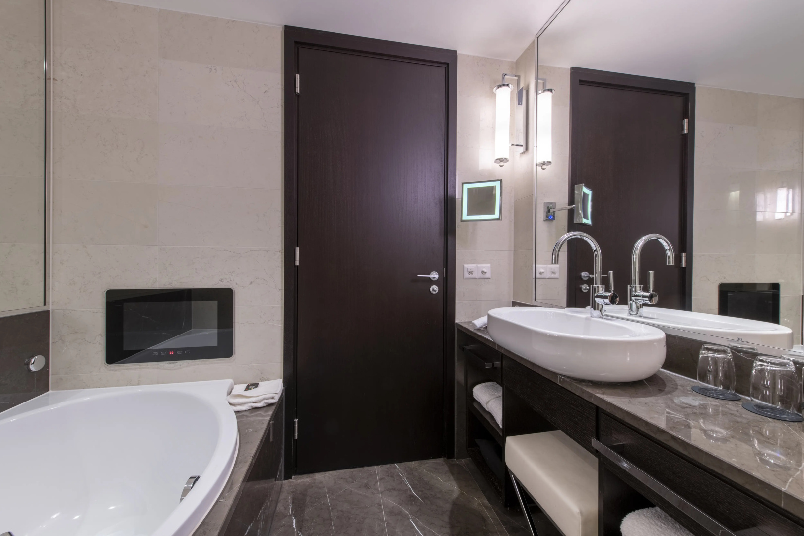 Photo - Royal Savoy Hotel & Spa