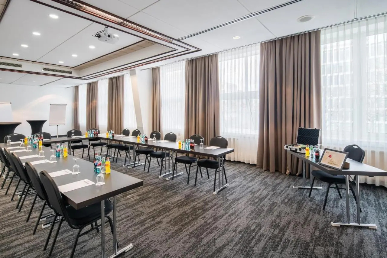 Foto - Plaza Premium Darmstadt