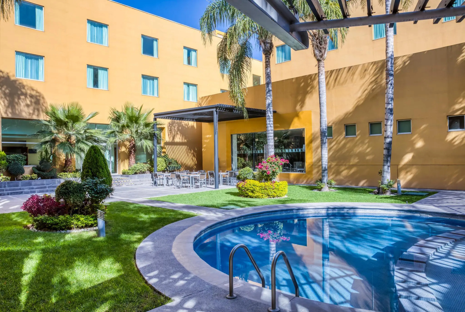 Photo - Fiesta Inn Express San Luis Potosí Oriente