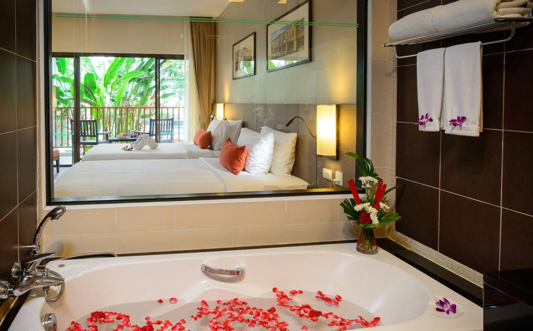 Photo - Deevana Plaza Phuket - SHA Extra Plus