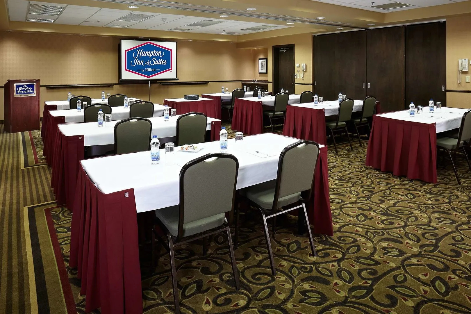Foto - Hampton Inn & Suites by Hilton Montreal-Dorval