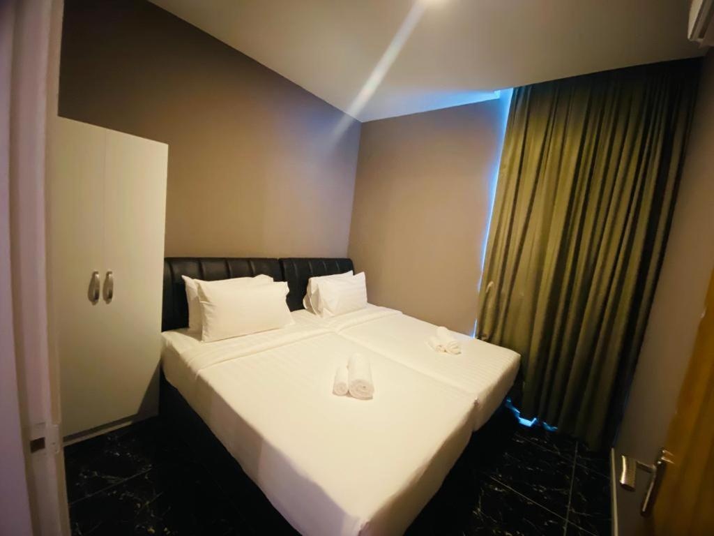 Stirling Suites Hotel &  Serviced Apartment