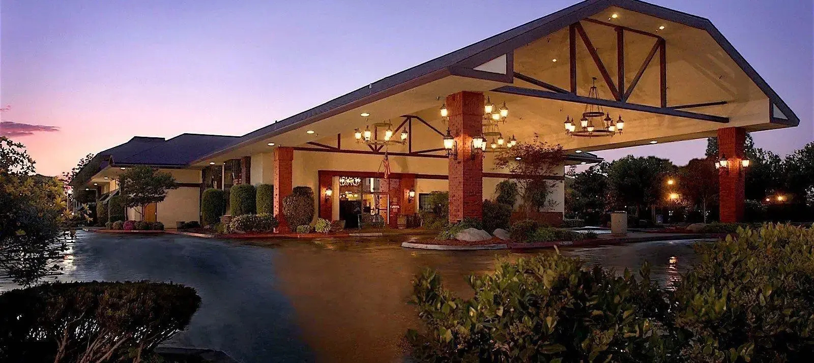 Photo - University Square Hotel