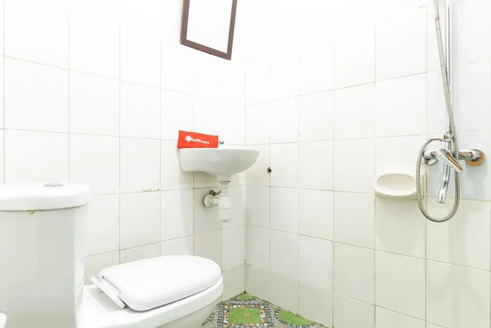 Photo - RedDoorz Plus near Universitas Methodist Medan