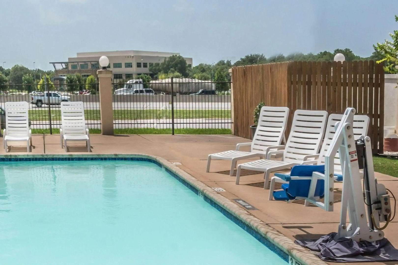 Foto - Super 8 by Wyndham San Marcos