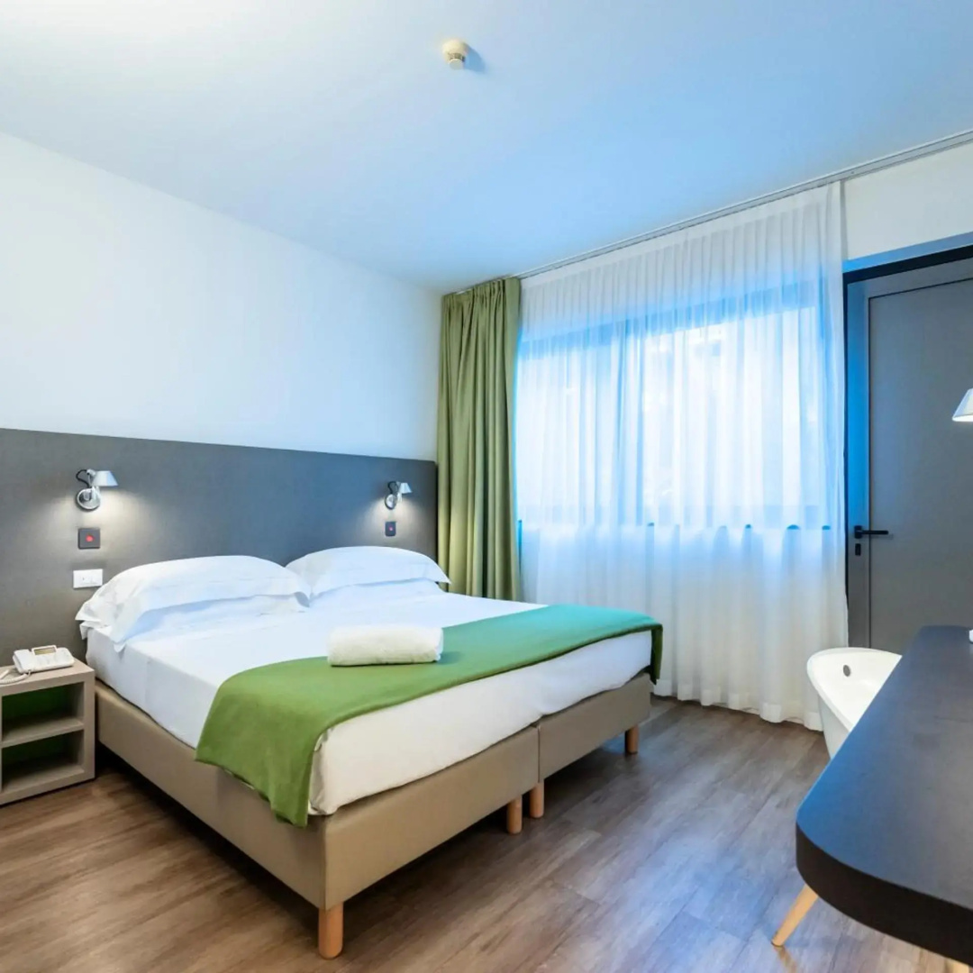 Photo - Airport Hotel