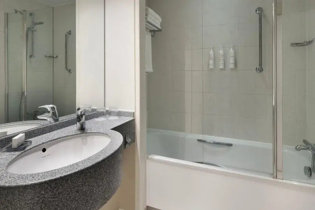 Photo - Delta Hotels by Marriott Waltham Abbey