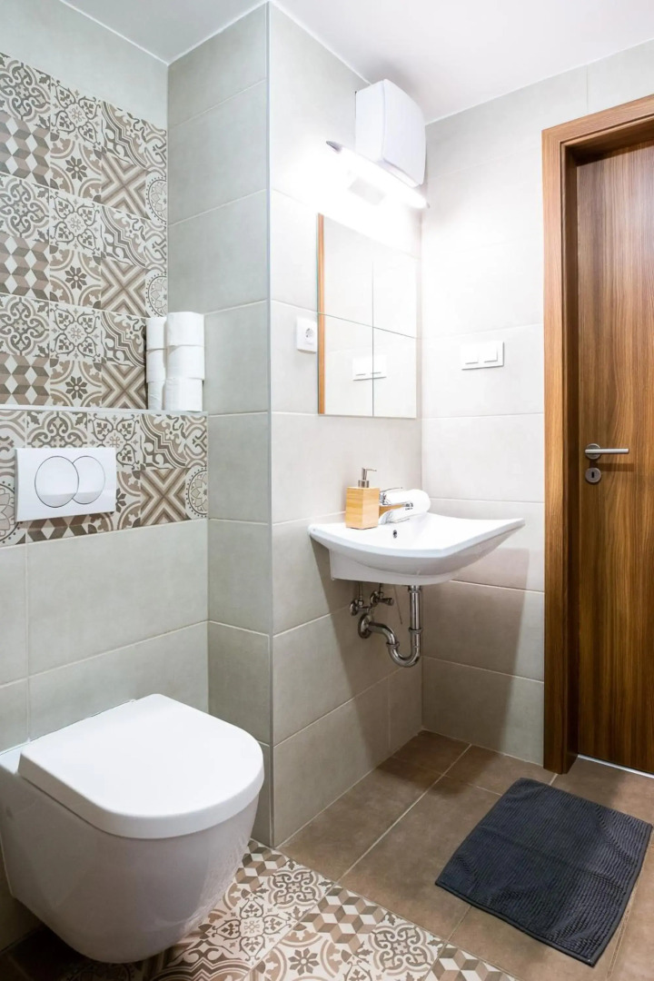 Photo - Vagabond Corvin