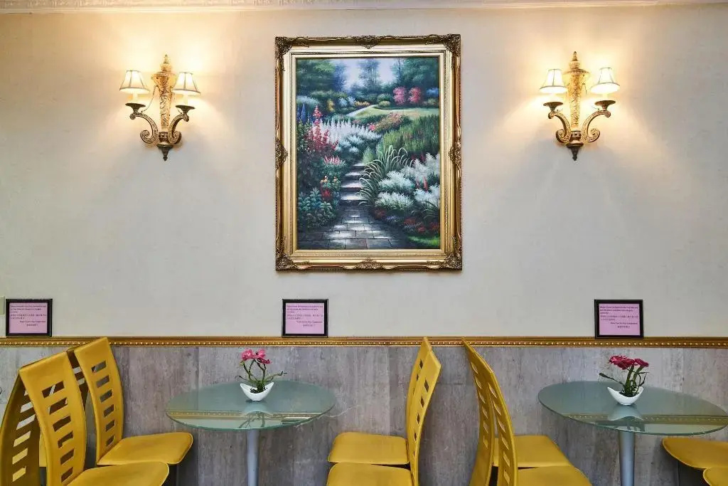 Photo - Flushing Hotel