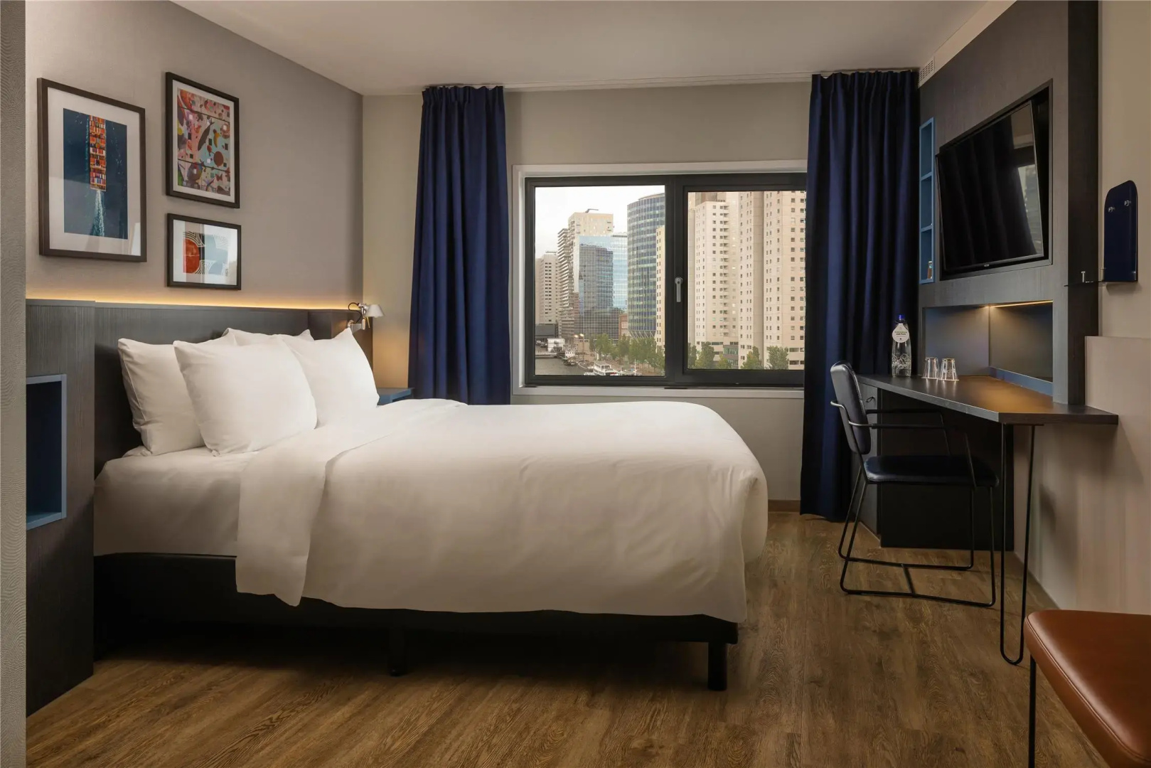 Foto - DoubleTree by Hilton Rotterdam Centre Hotel