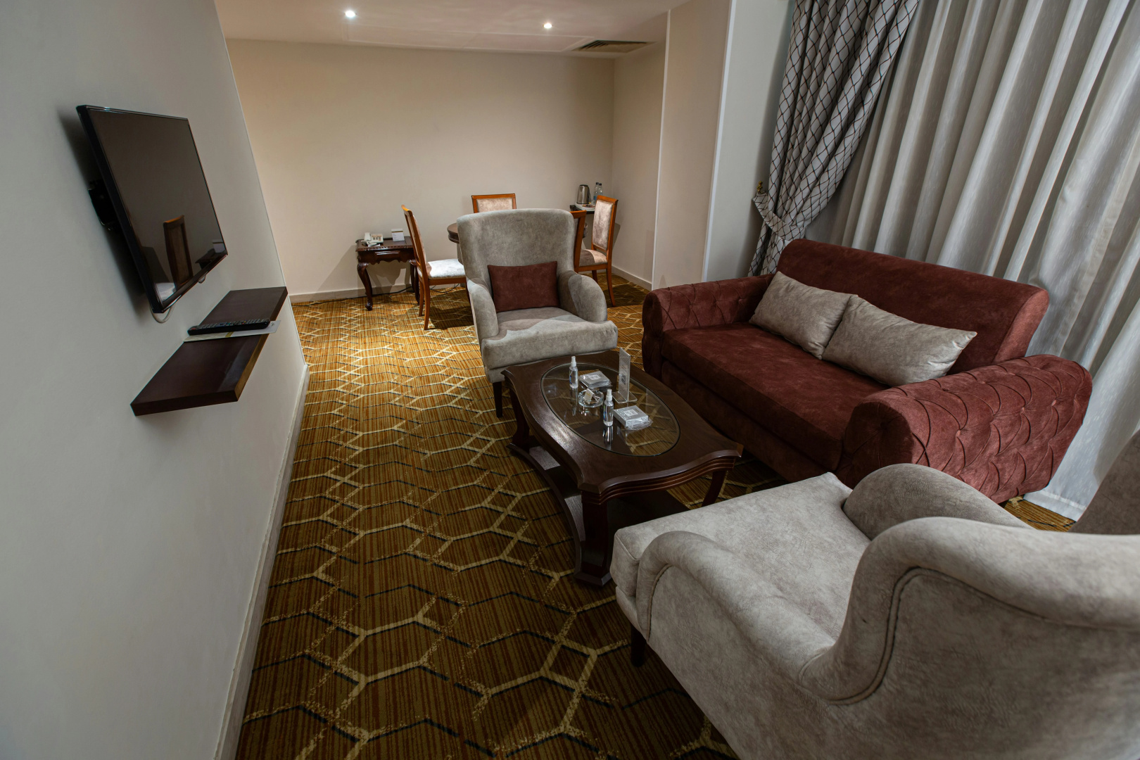 Photo - Triumph Plaza Hotel