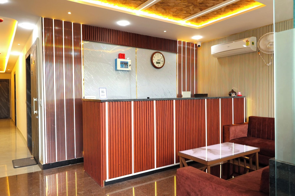 Foto - The Grand Luxury Stay Hotel
