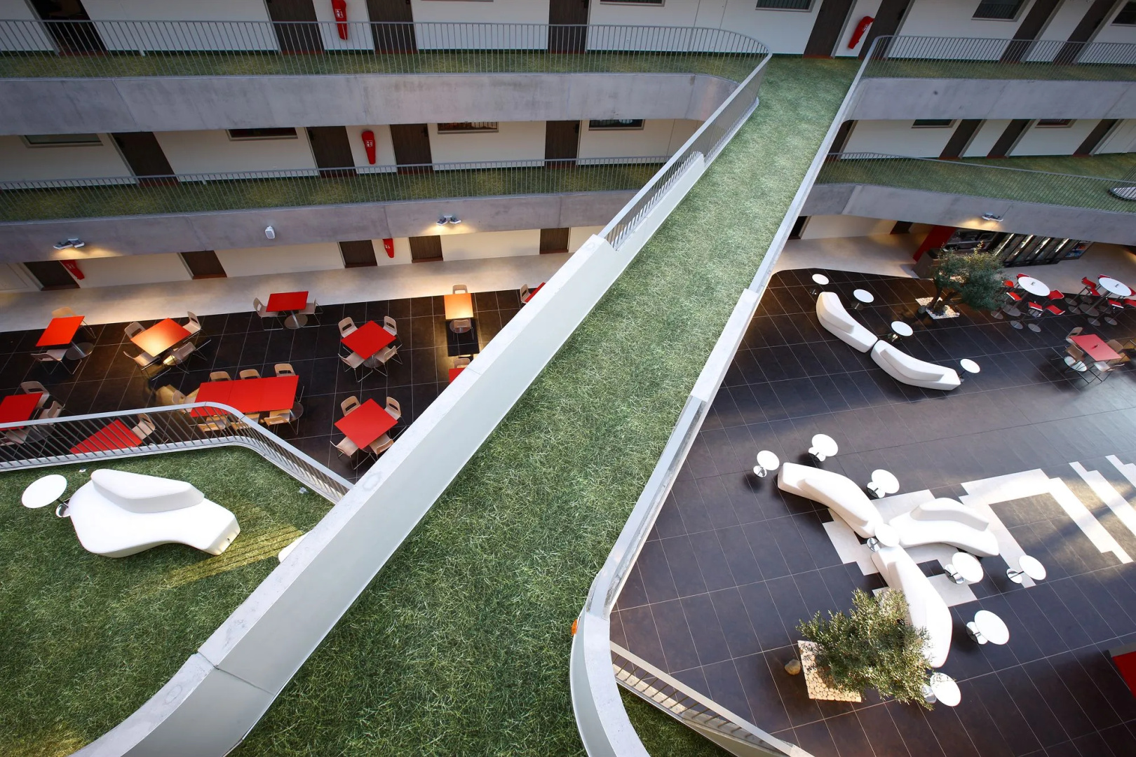Foto - COWOOL Cergy