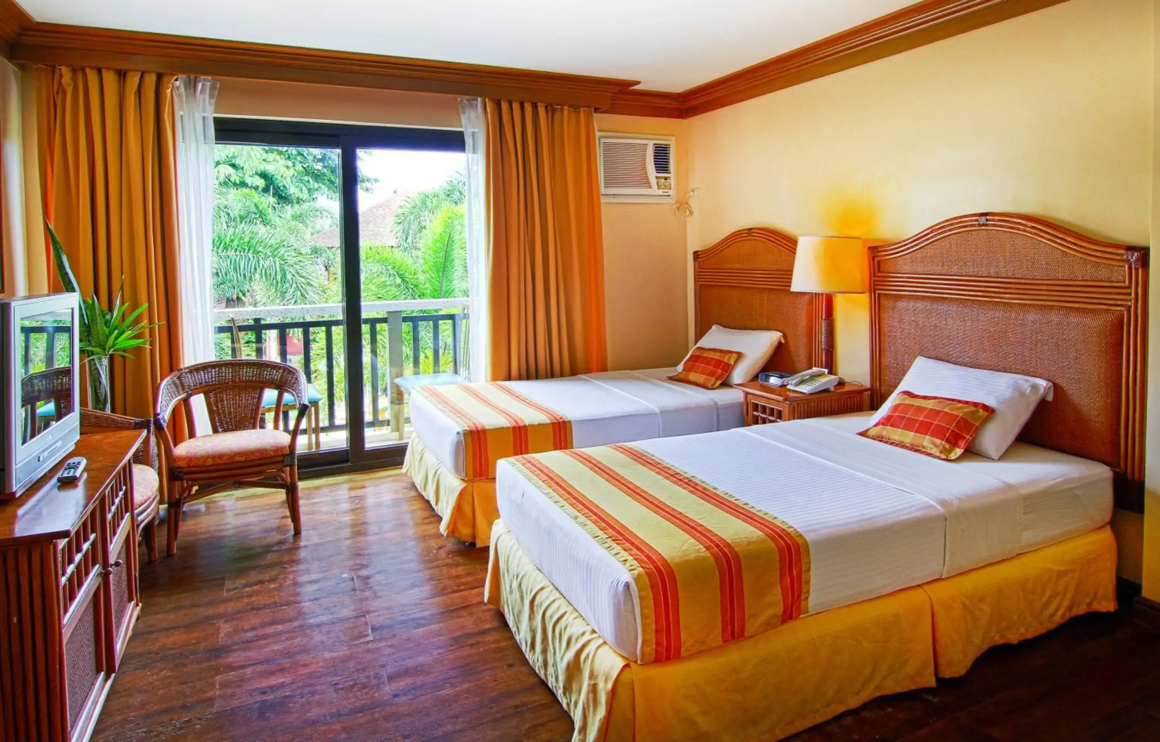 Photo - Boracay Tropics Resort Hotel