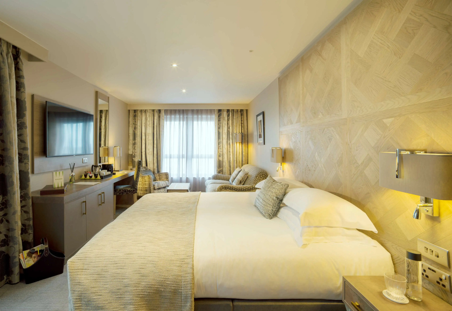 Photo - Boulevard Hotel