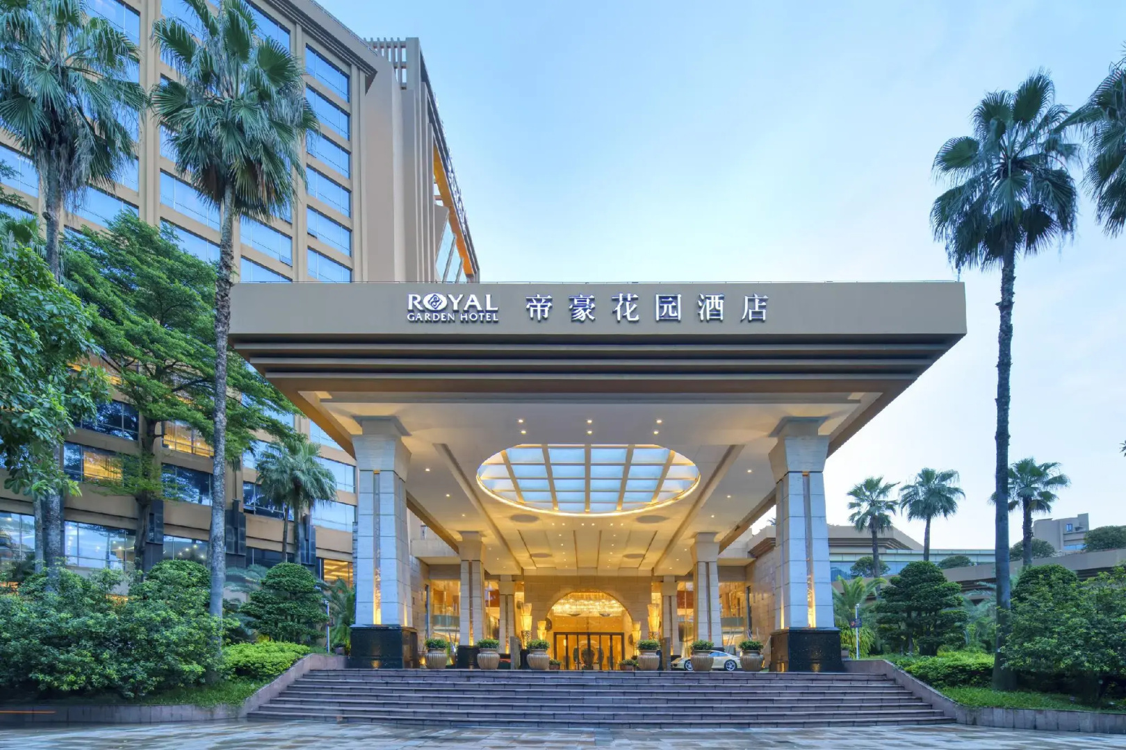 Foto - Royal Garden Hotel