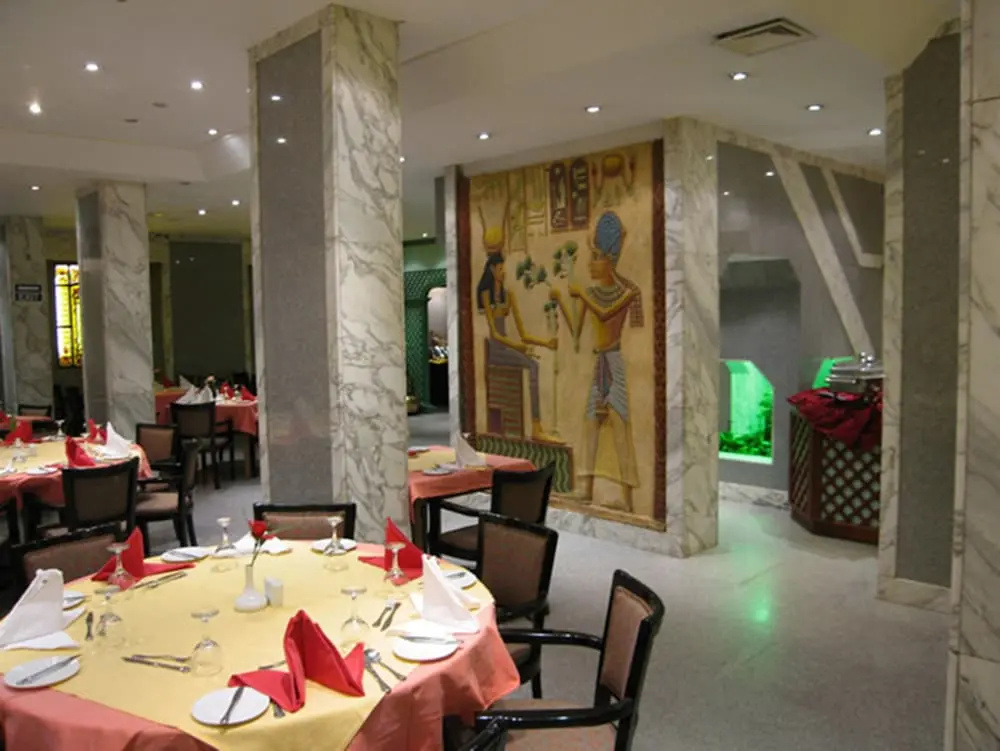 Photo - Philippe Luxor Hotel