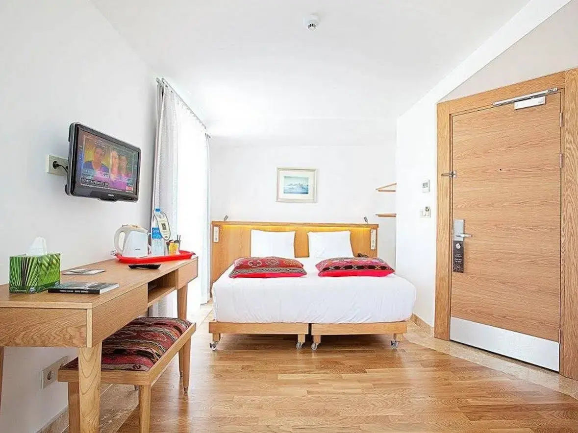 Photo - Neda Hotel