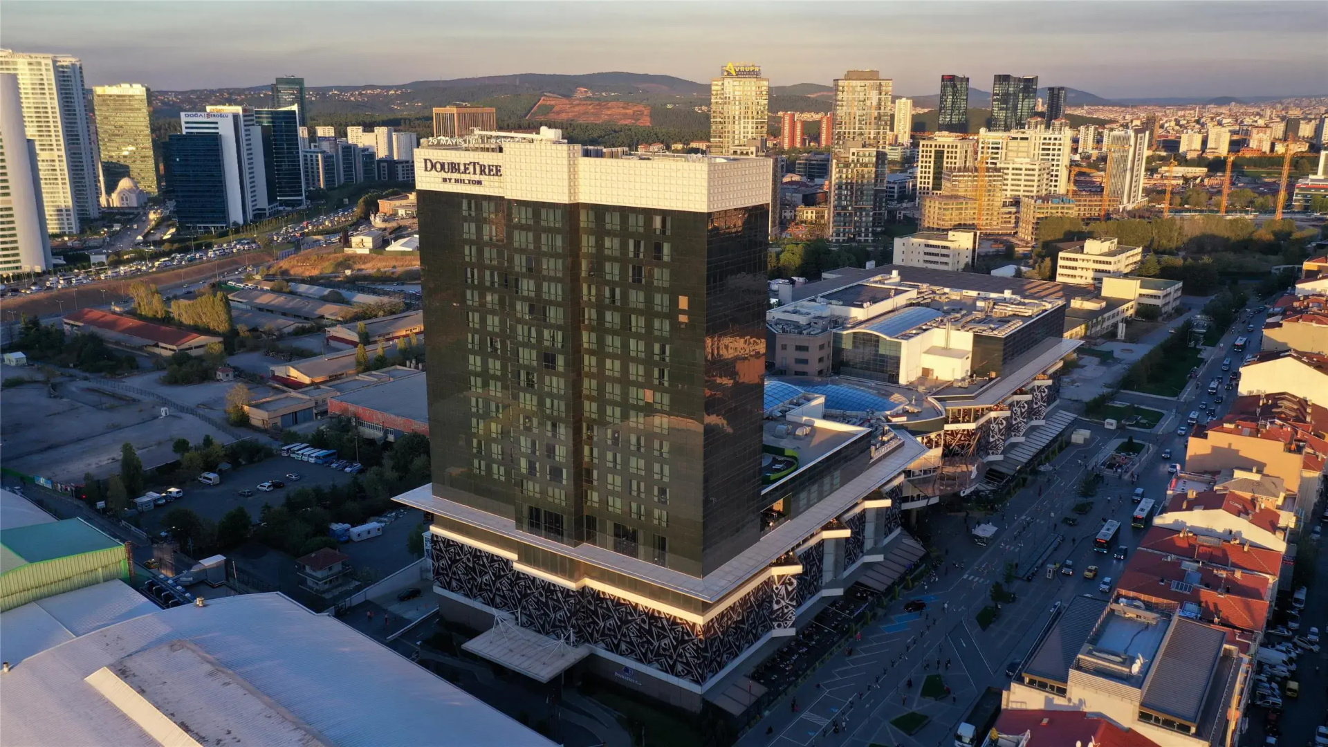 Foto - Doubletree by Hilton Istanbul Umraniye