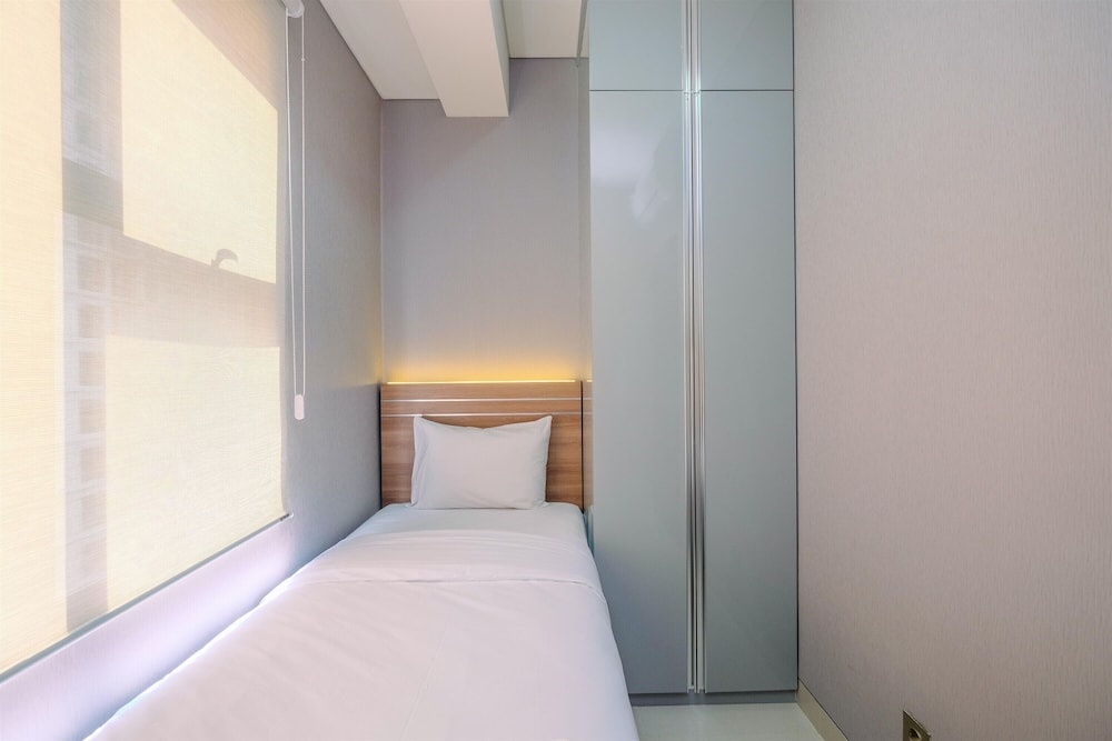 Fully Furnished With Cozy Design 2Br Apartment Transpark Cibubur