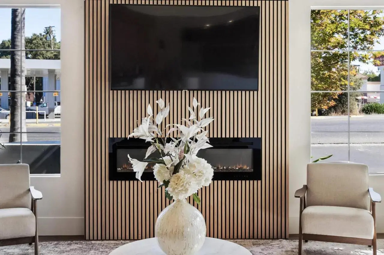 Foto - University Park Inn & Suites, an Ascend Collection Hotel