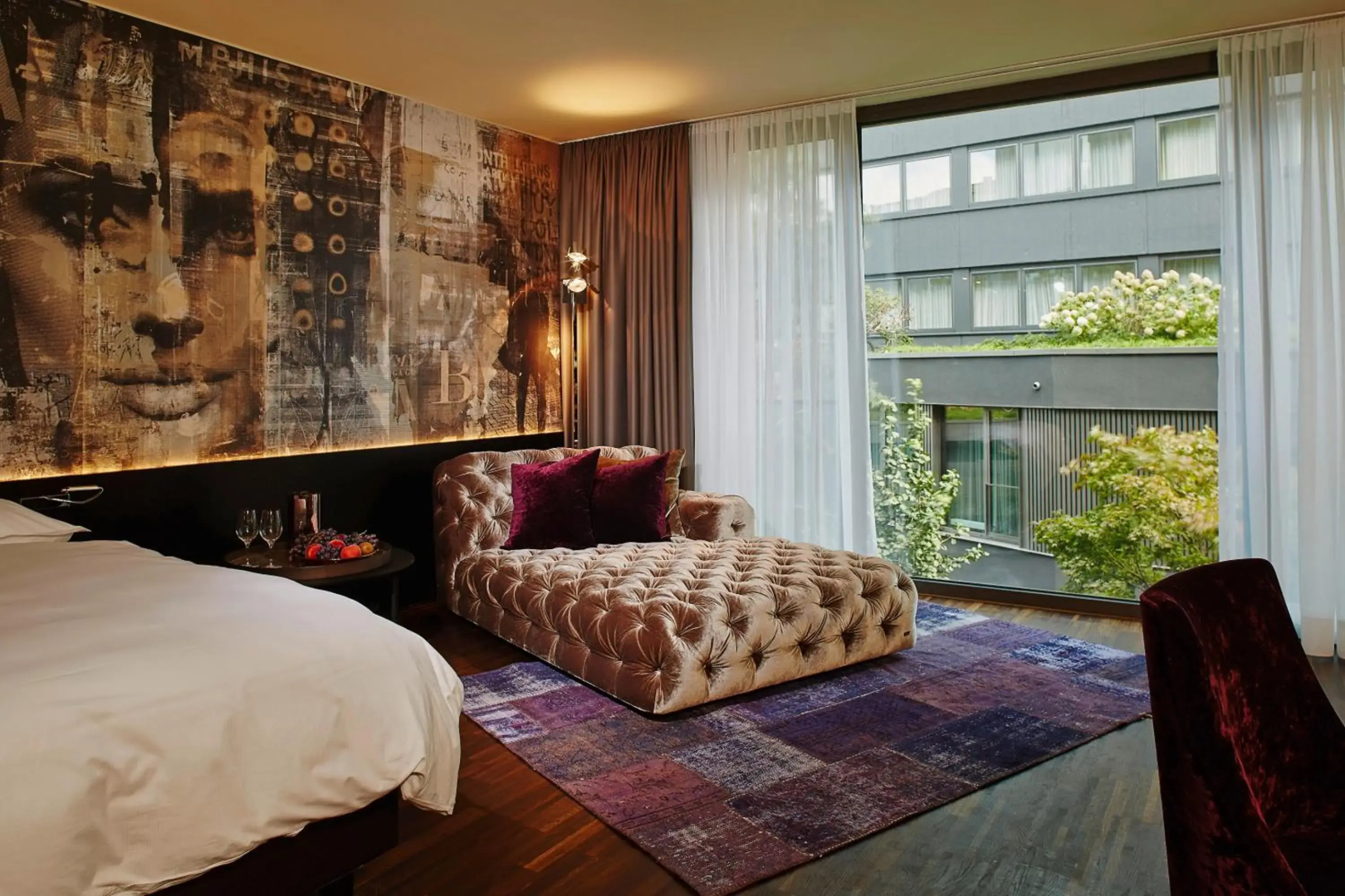 Photo - Savoy Hotel
