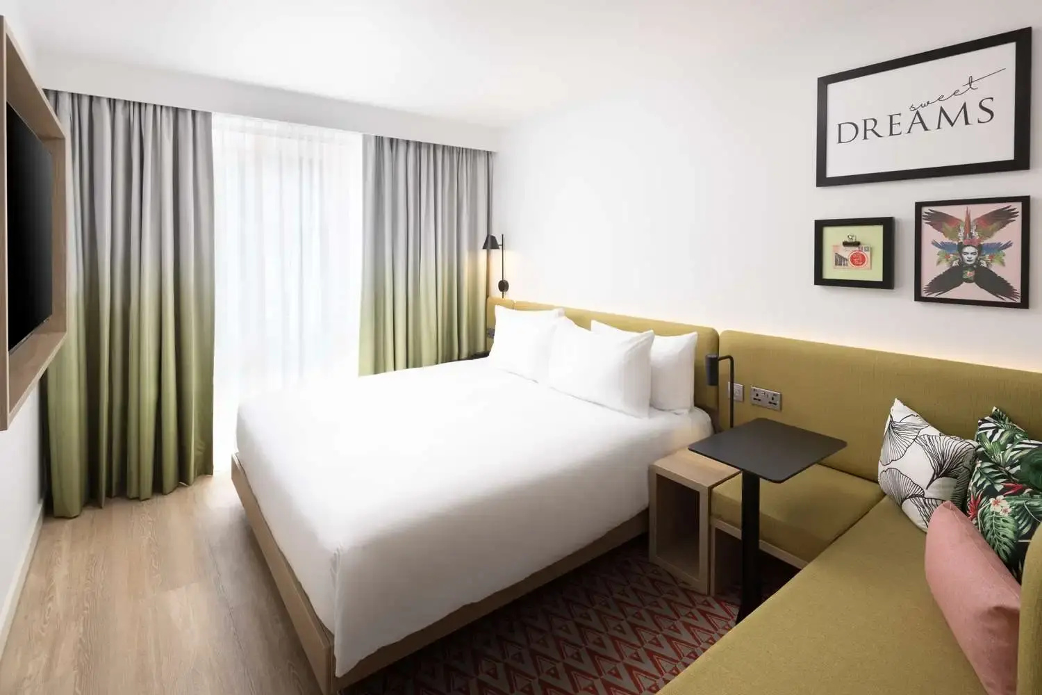 Photo - Hampton By Hilton Rochdale