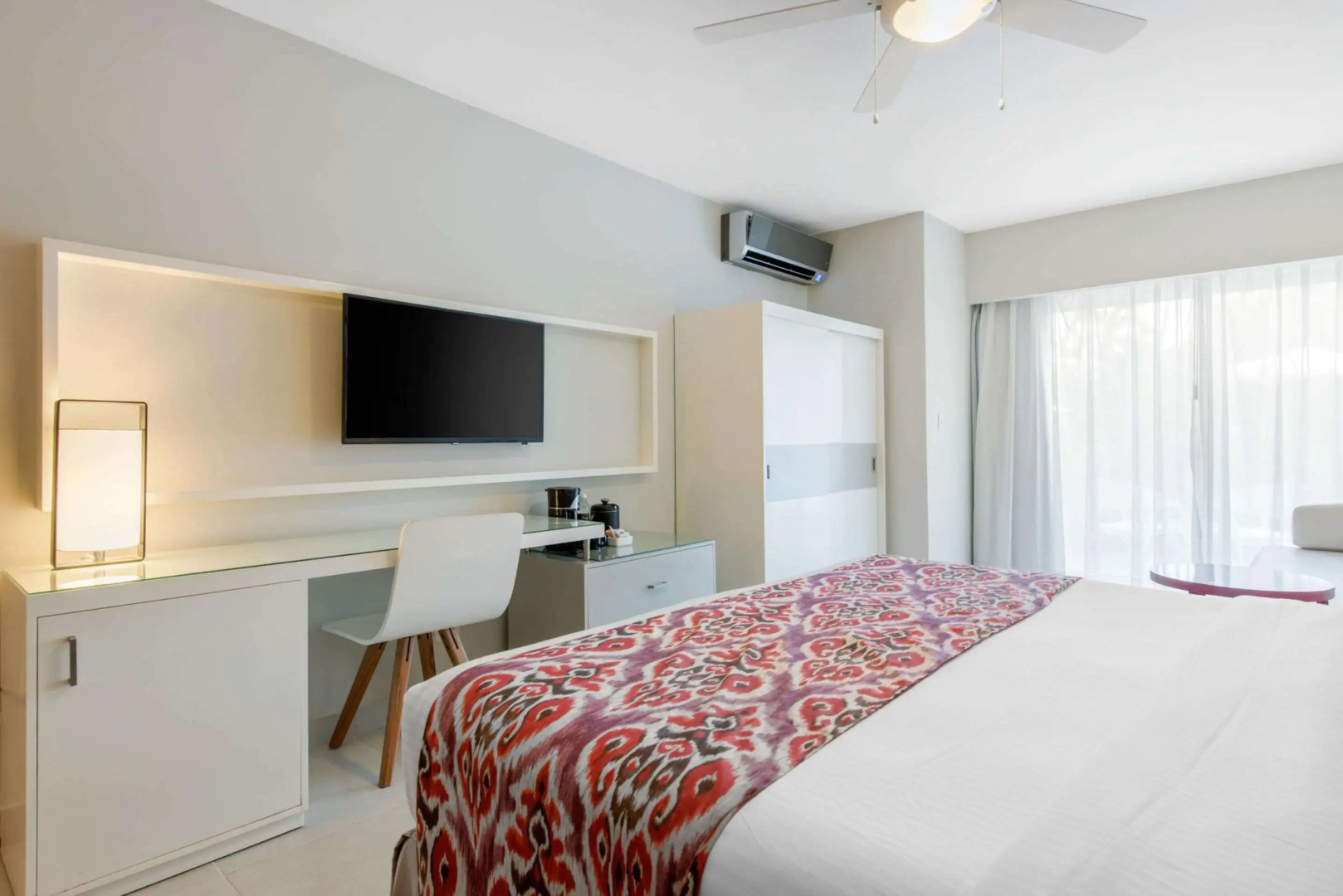 Photo - Emotions by Hodelpa - Juan Dolio