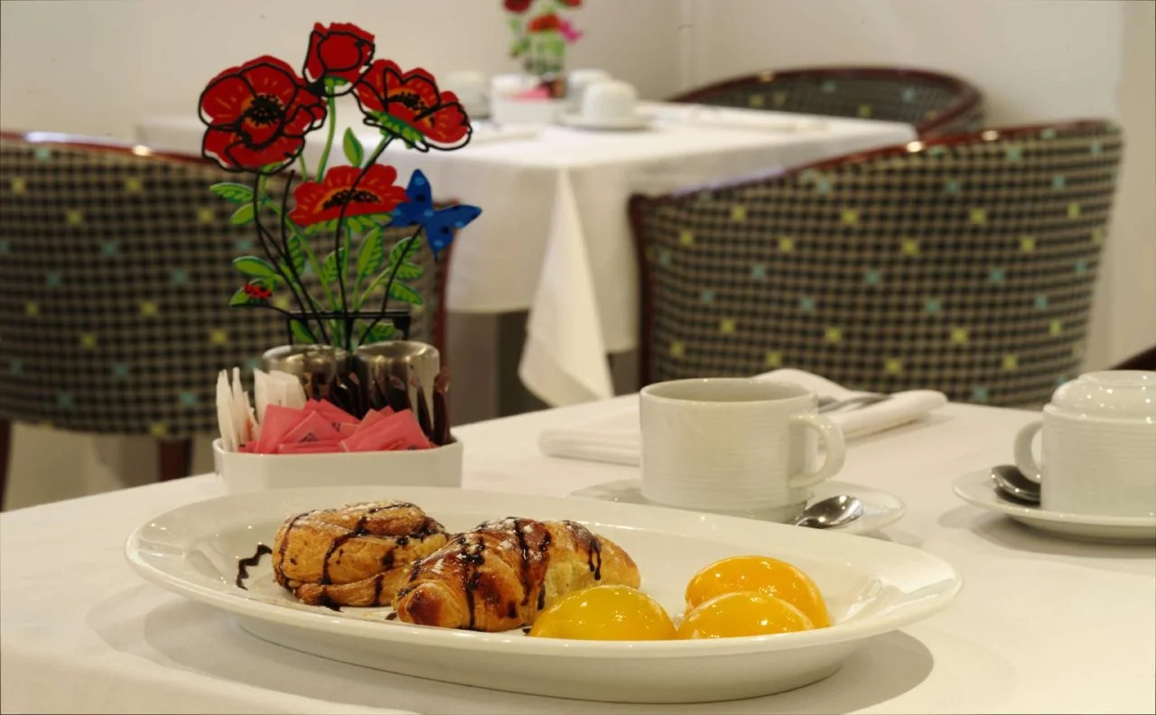 Photo - Best Western Regency Suites
