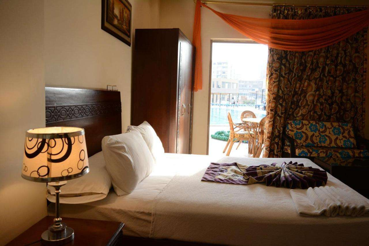 Photo - Glorious Hotel