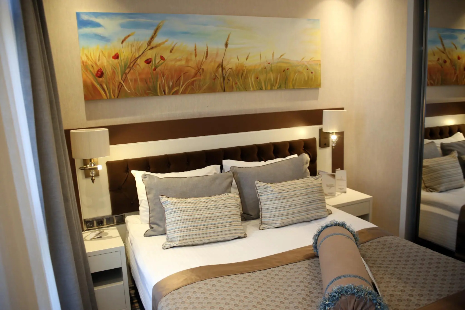 Photo - Seven Deep Hotel