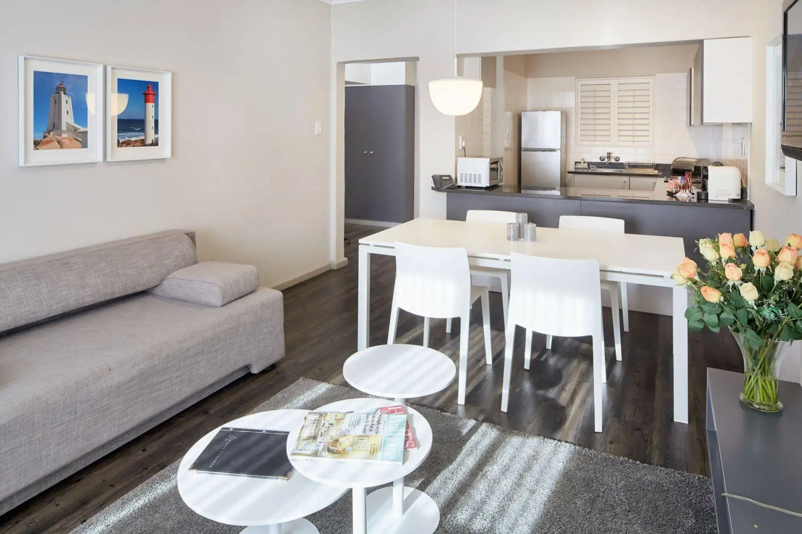 Foto - First Group Riviera Suites