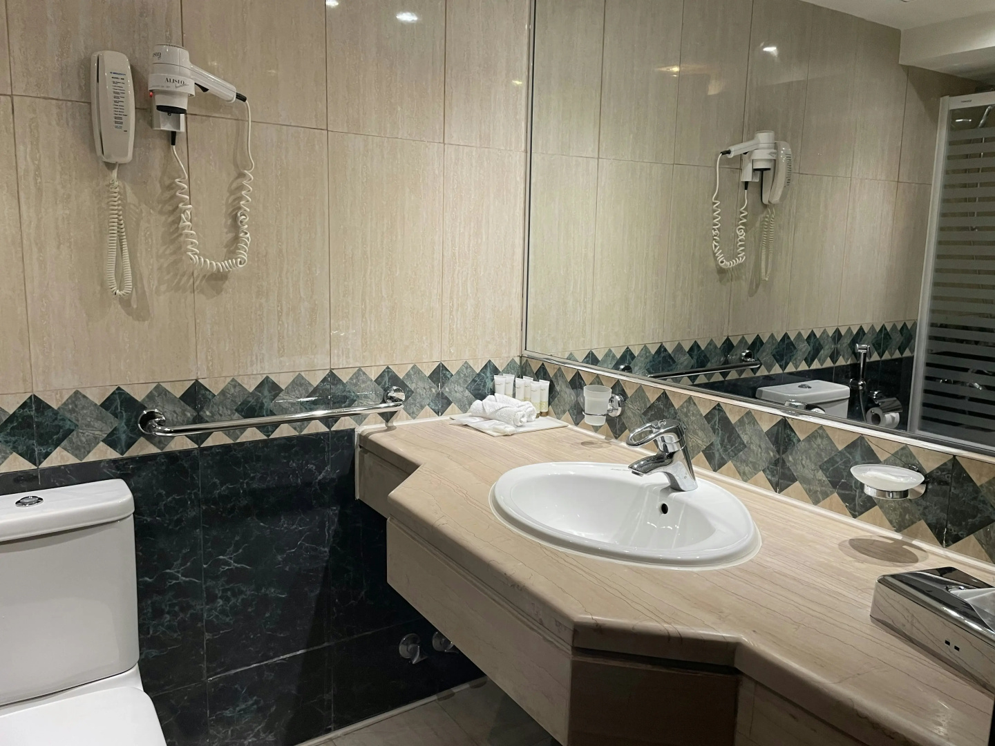Photo - Triumph Plaza Hotel