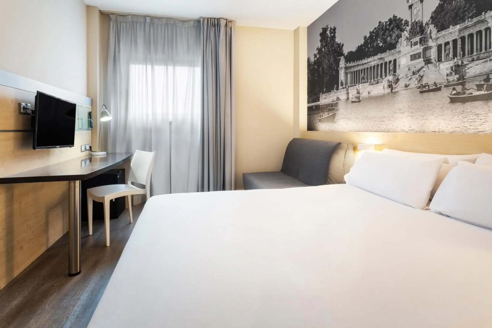 Photo - B&B Madrid Aeropuerto T1 T2 T3