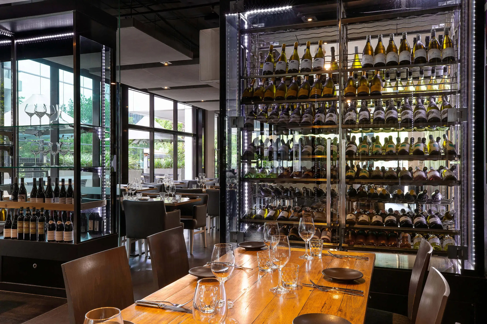 Photo - Oaks Melbourne St Kilda Road Hotel