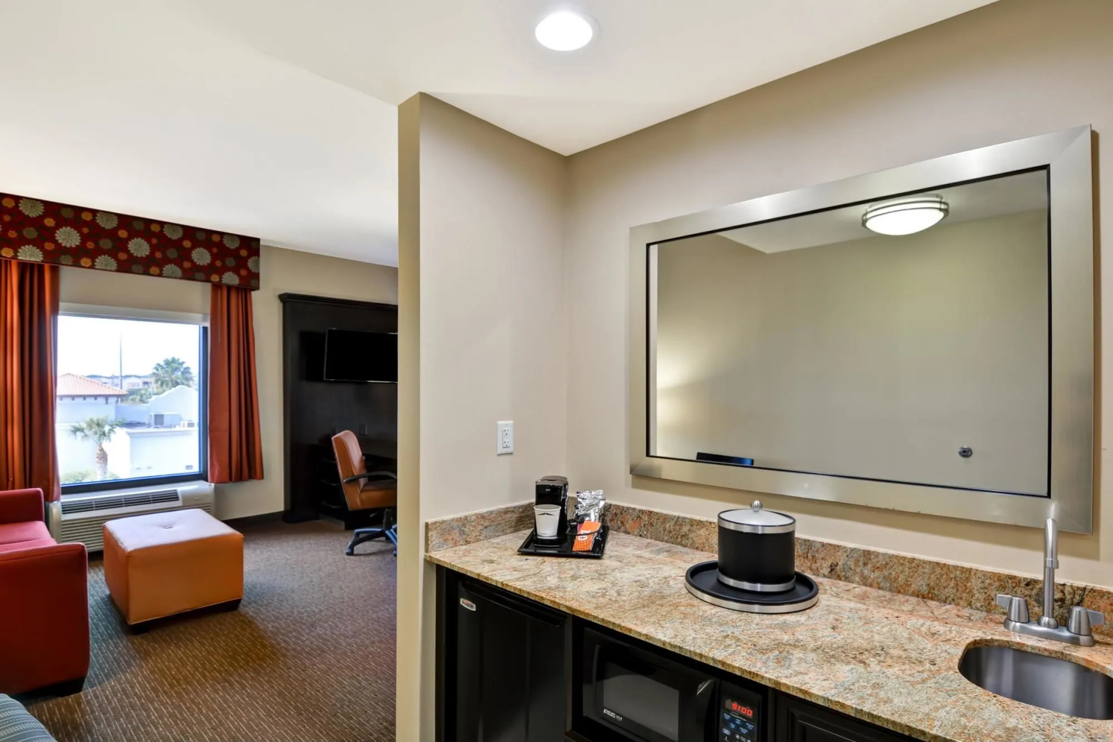 Photo - Hampton Inn & Suites Tampa Northwest/Oldsmar