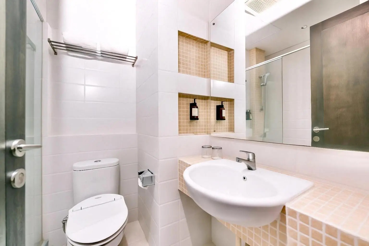 Photo - Capital O 203 Prasada Mansion Sudirman