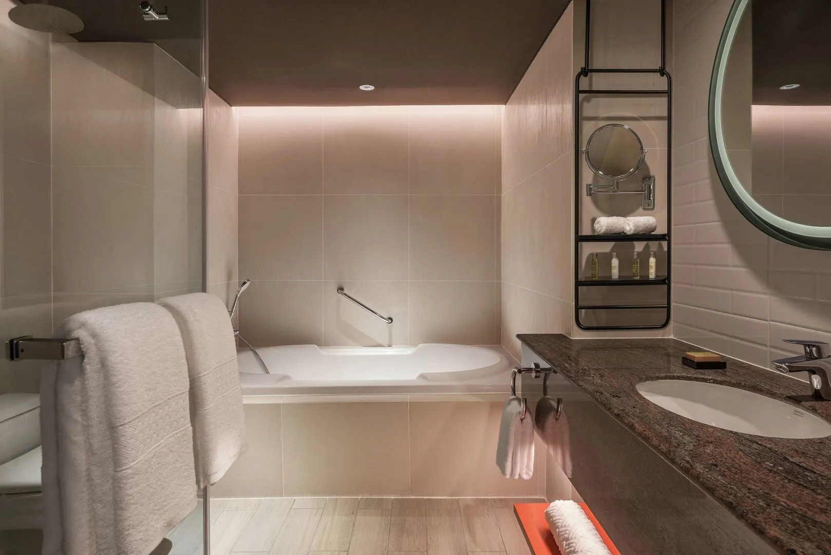 Foto - DoubleTree by Hilton Bangkok Ploenchit