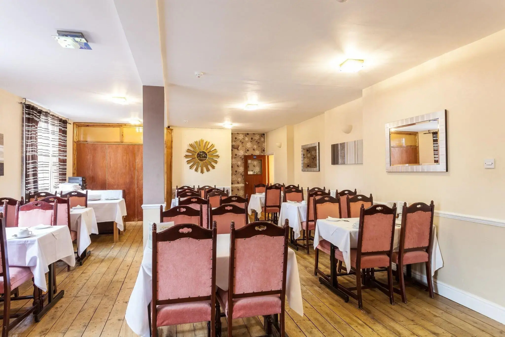 Photo - Roseview Alexandra Palace Hotel