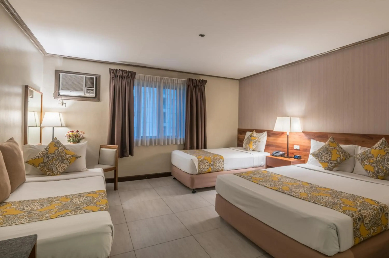 Photo - Hotel Kimberly Manila