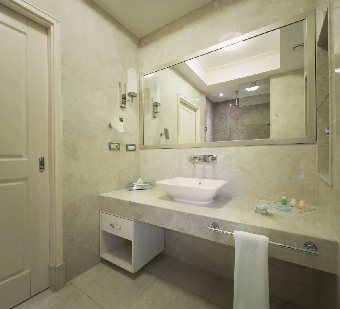 Photo - Titanic Business Kartal