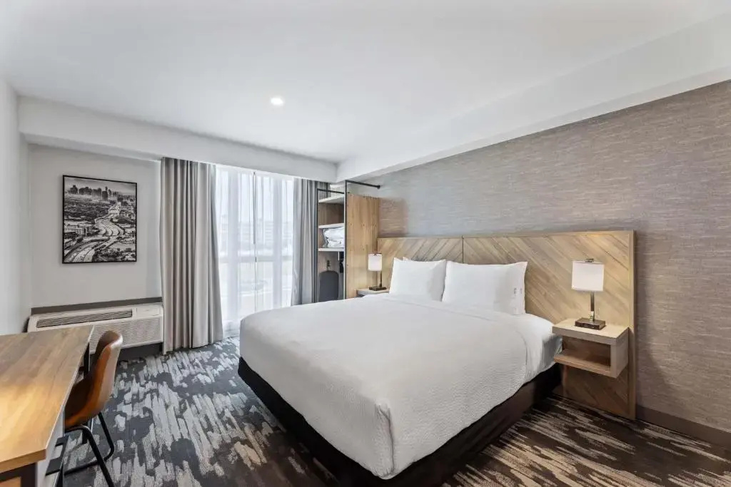Photo - Sandman Signature Dallas Las Colinas Hotel & Suites