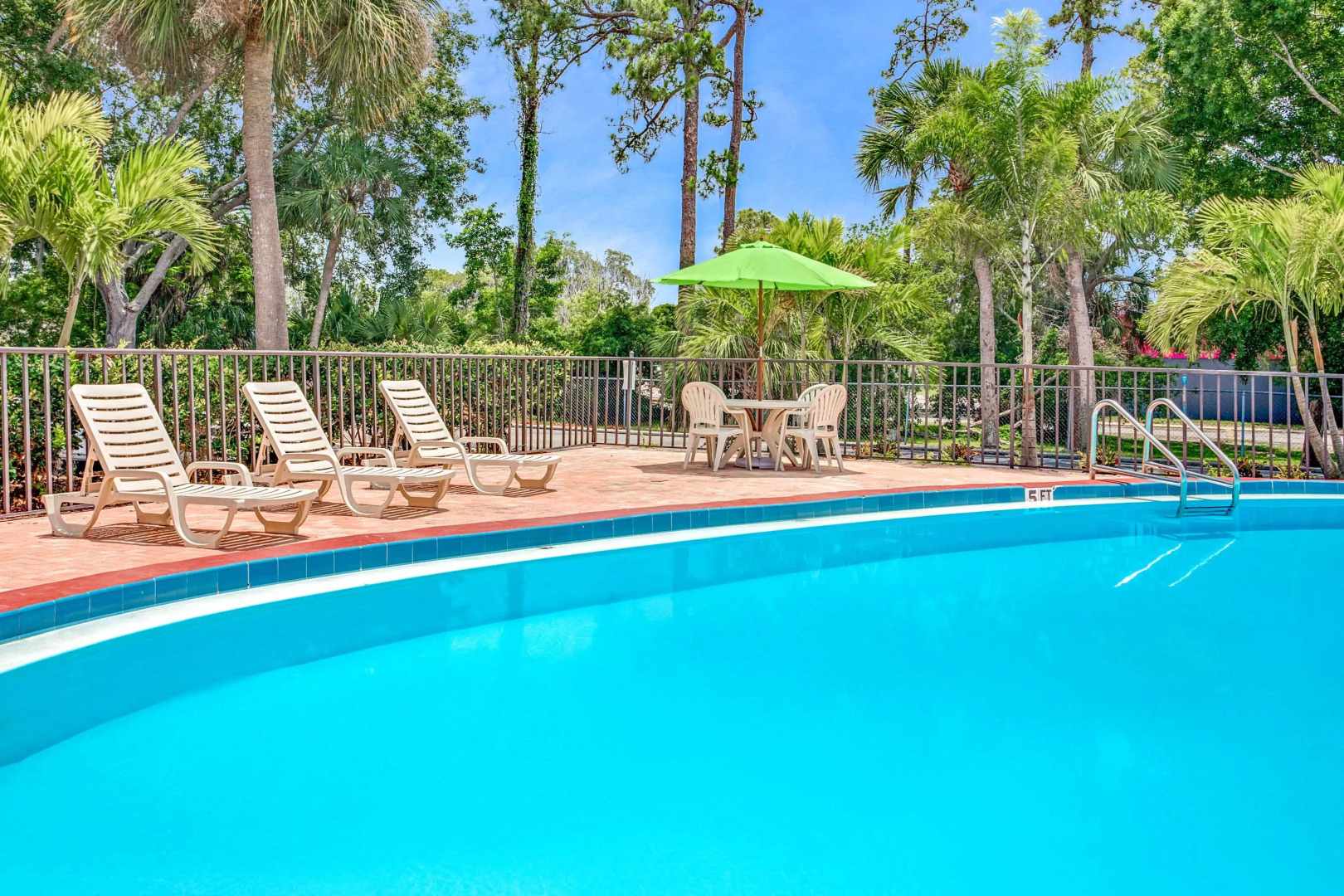 Foto - Days Inn by Wyndham Bradenton - Near the Gulf