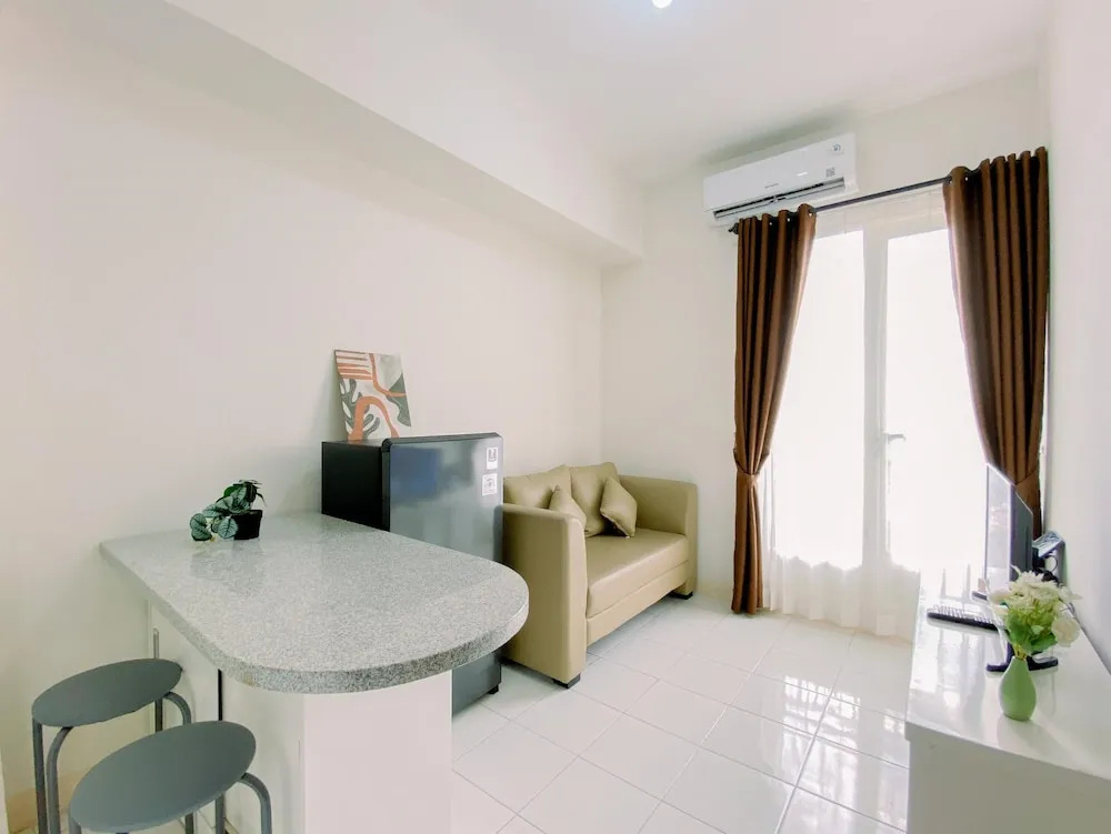 Modern 2BR Apartment at Podomoro Golf View