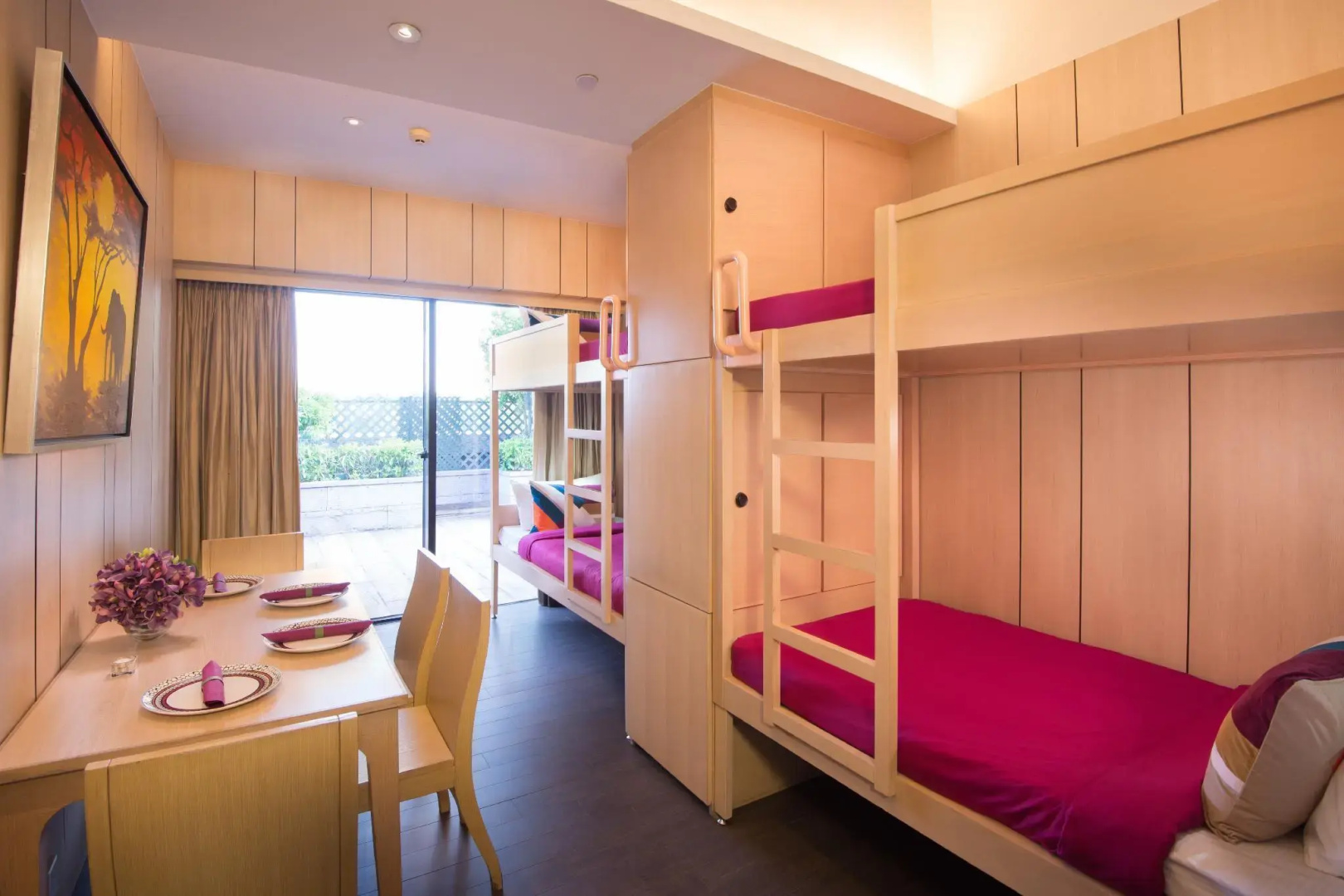 Photo - Noah's Ark Hotel & Resort