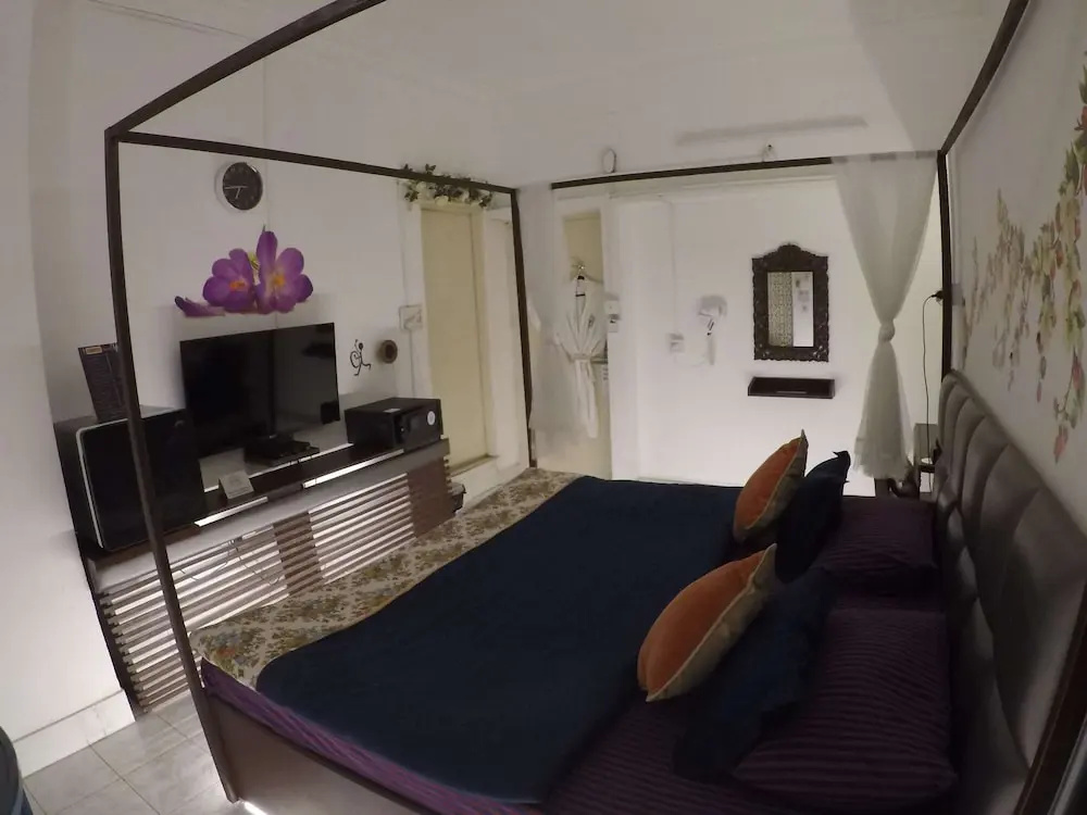Kakaku The Guest House