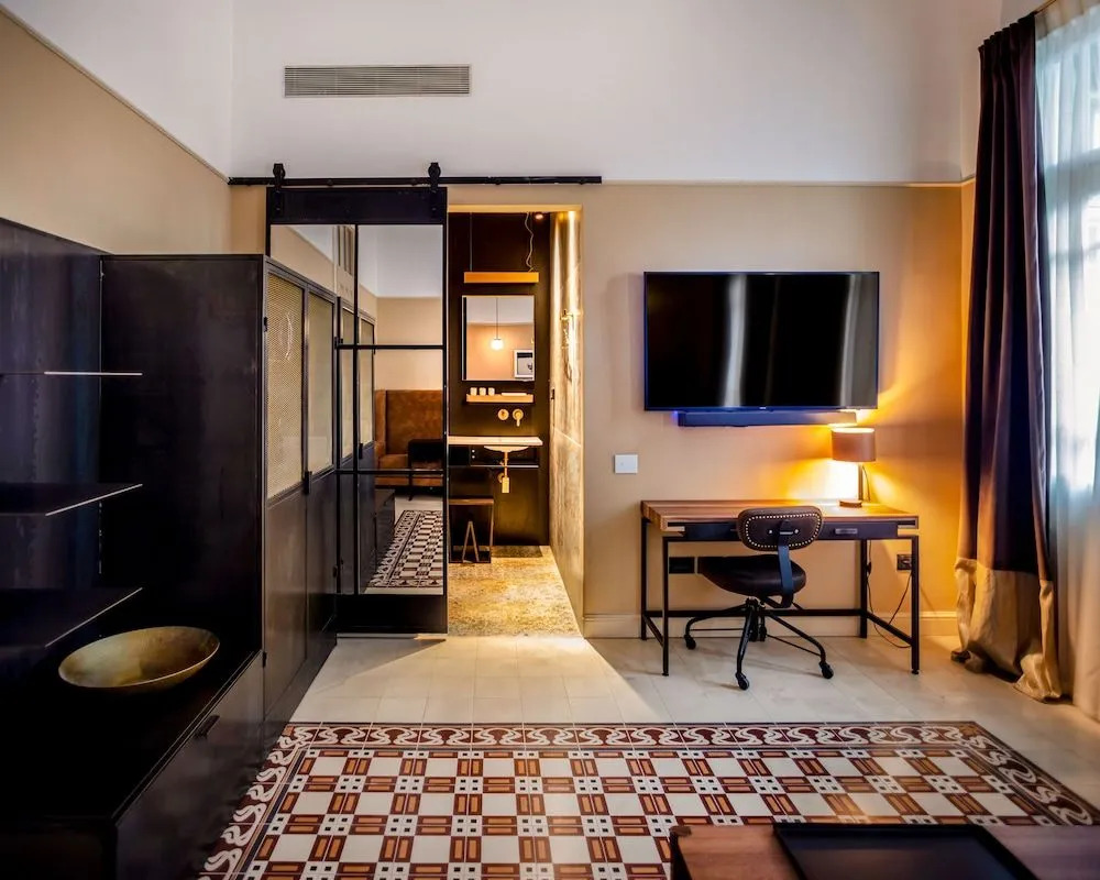 Photo - Assemblage Boutique